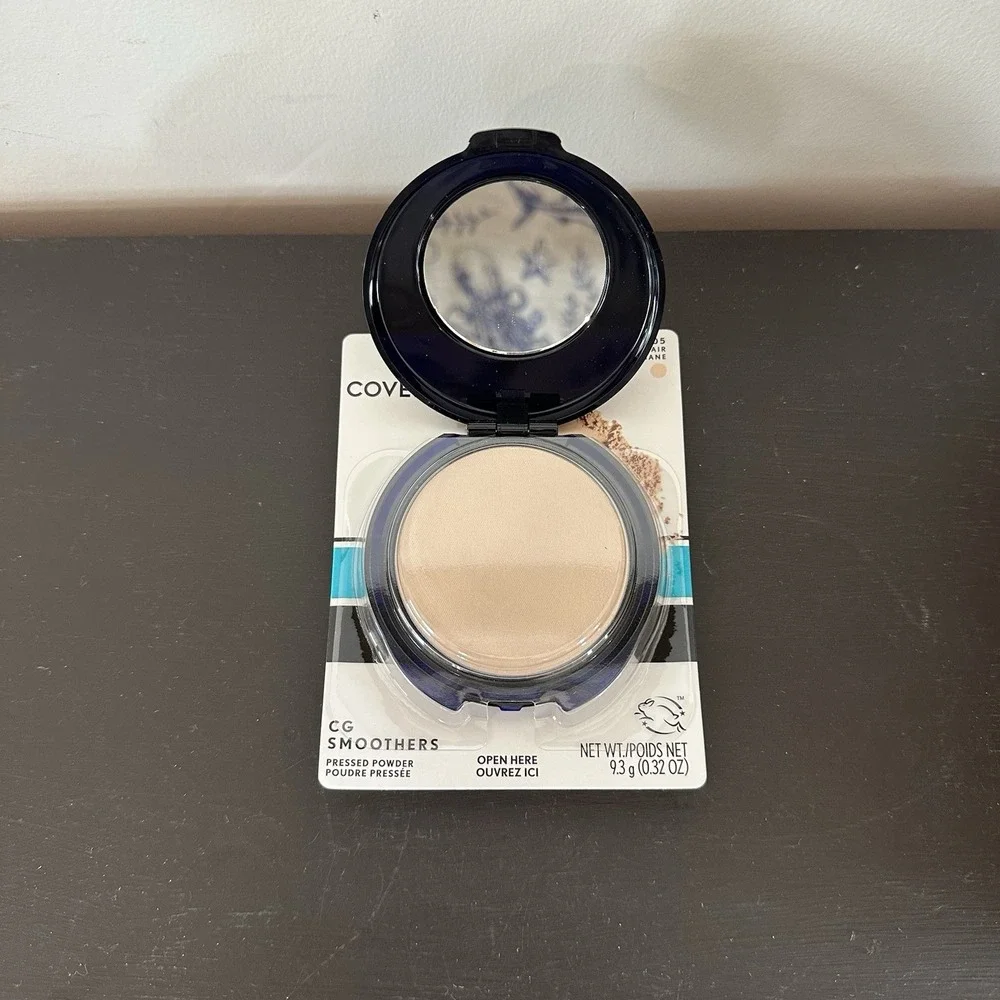 Covergirl CG Smoothers Pressed Powder  #705 Translucent Fair New Discontinued